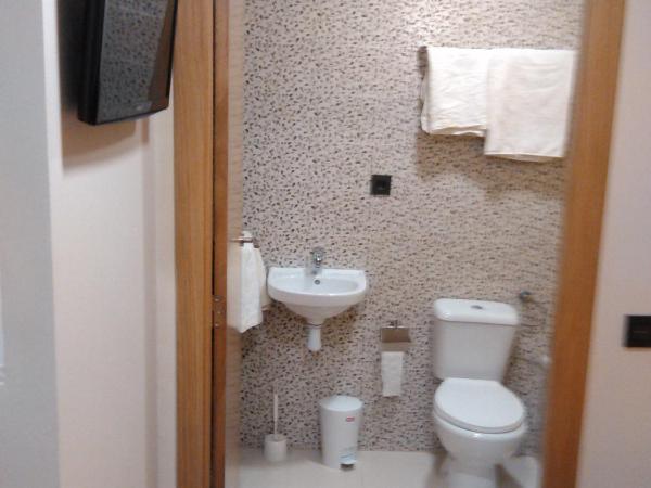 Hostal Bisbal ONLY ADULTS NO AC : photo 8 de la chambre chambre double