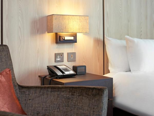 DoubleTree By Hilton London Excel : photo 7 de la chambre chambre lit queen-size - pour personnes à mobilité réduite