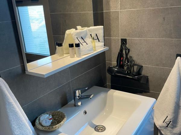 Villa ARGANINA piscine chauffée : photo 8 de la chambre suite lit queen-size deluxe