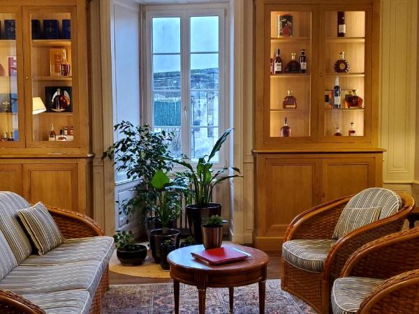 Logis des Tourelles : photo 8 de la chambre chambre double avec salle de bains privative