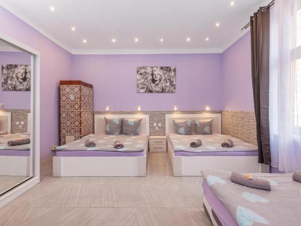 70s Hostel : photo 2 de la chambre chambre familiale supérieure