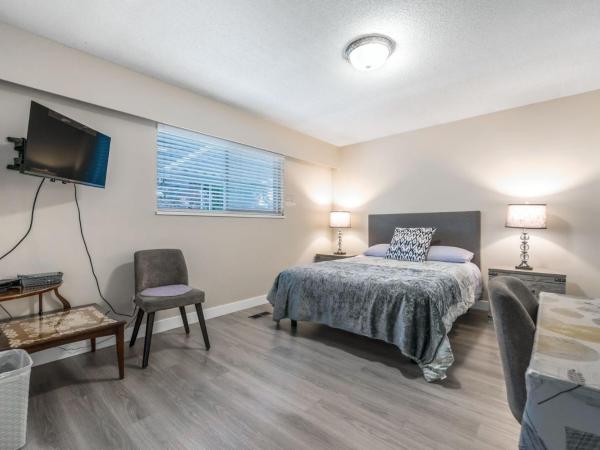 Orchid House near Vancouver YVR Airport : photo 3 de la chambre double room with attached private bathroom (room 1)