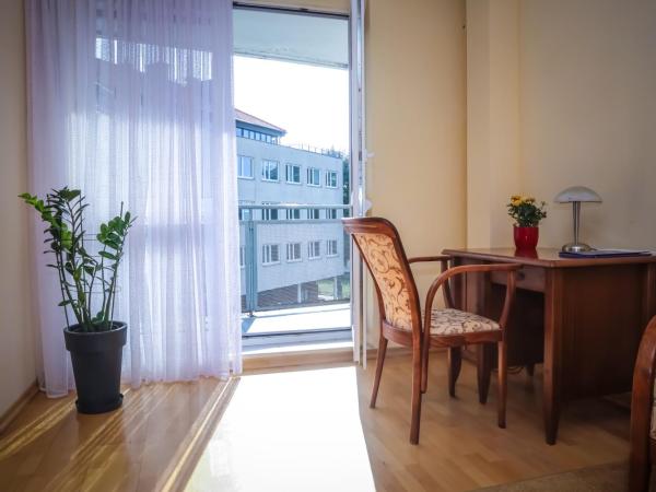 Hotel Uniwersytecki : photo 5 de la chambre chambre double deluxe avec balcon