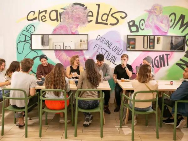 Onefam Notting Hill : photo 2 de la chambre lit dans un dortoir de 4 lits