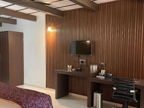 The Green Gate Resort Mulshi : photo 5 de la chambre super deluxe lake view - no stags allowed