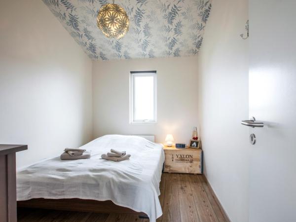 Blue House B&B : photo 2 de la chambre chambre double ou lits jumeaux avec salle de bains commune