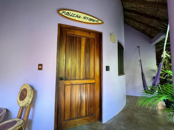 One Love Hostal Puerto Escondido : photo 3 de la chambre bungalow
