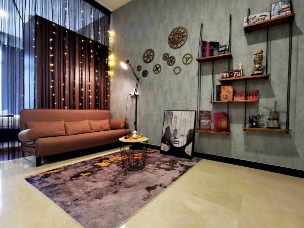 Attic Home Melaka Silverscape Residence & Jonker : photo 3 de la chambre deluxe king studio (private bathtub and city view)