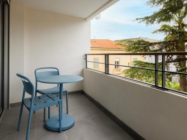 Staybridge Suites - Cannes Centre by IHG : photo 5 de la chambre suite studio lit queen-size avec balcon