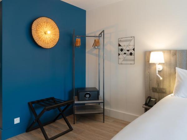 Staybridge Suites - Cannes Centre, an IHG Hotel : photo 4 de la chambre studio lits jumeaux avec balcon