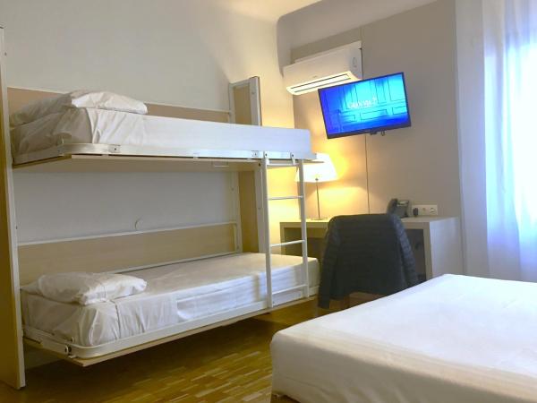 Hotel Lauria : photo 3 de la chambre chambre quadruple deluxe