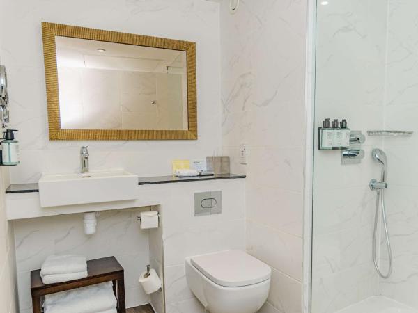 DoubleTree By Hilton London Excel : photo 7 de la chambre chambre lit queen-size de luxe avec vue