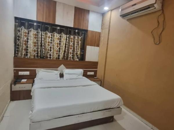 HOTEL JAY BHAWANI : photo 3 de la chambre chambre double deluxe (2 adultes + 1 enfant)