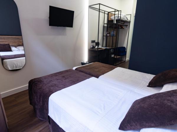 Hotel BH San Francisco Alicante : photo 6 de la chambre chambre lits jumeaux plus - vue sur ville