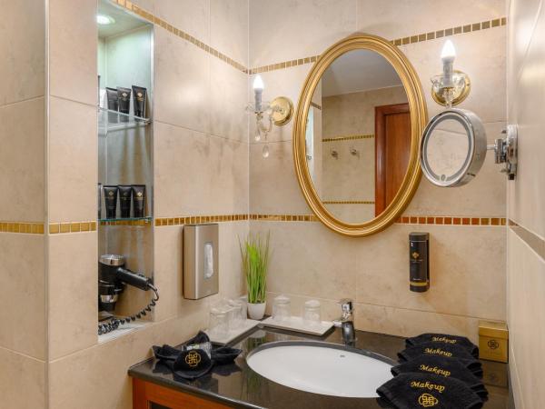 Hotel Divinus : photo 3 de la chambre chambre double/lits jumeaux supérieure