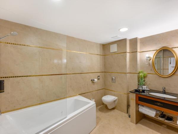 Hotel Divinus : photo 4 de la chambre suite romantique