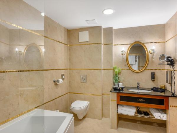 Hotel Divinus : photo 3 de la chambre suite romantique