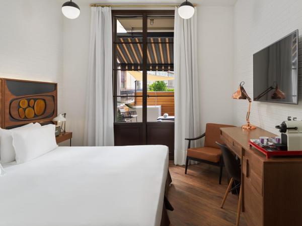 H10 Metropolitan 4* Sup : photo 3 de la chambre chambre double deluxe avec terrasse et jacuzzi