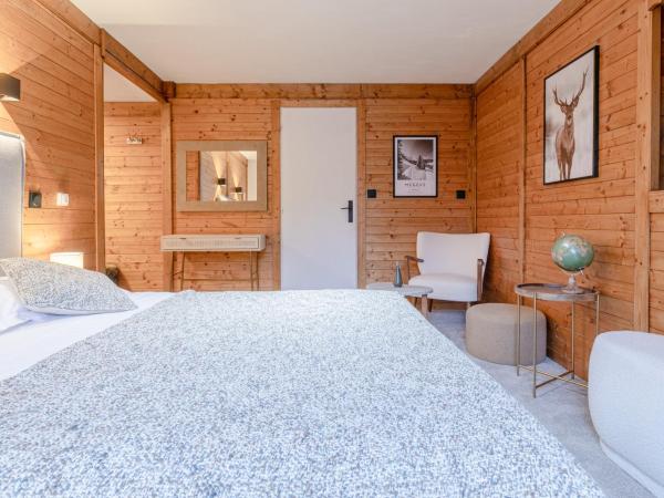 Le Chalet d'Antoine - Centre de Megève : photo 1 de la chambre suite familiale avec balcon