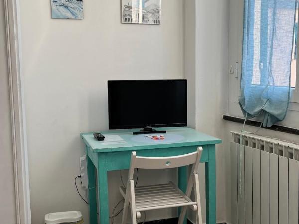 B&B Ligustico : photo 6 de la chambre chambre double avec salle de bains privative extérieure