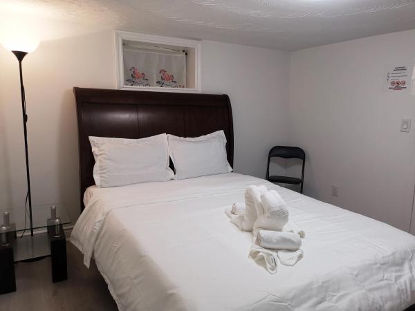 Tidy Private Rooms with Full Kitchen : photo 2 de la chambre chambre double avec salle de bains commune