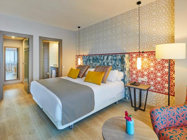 Hesperia Sevilla : photo 10 de la chambre suite avec terrasse