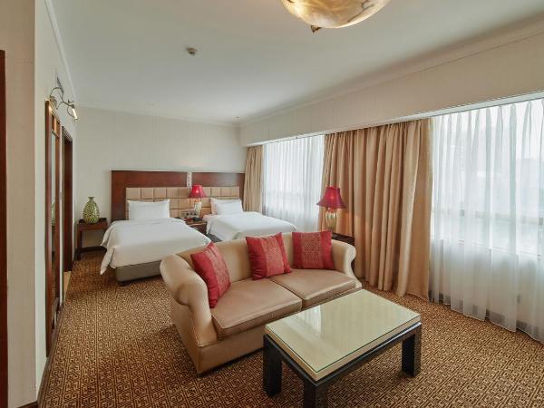 Dong Fang Hotel Guangzhou- Free Shuttle Bus to Canton Fair Complex & Overseas Buyer Registration Services during Canton Fair Period : photo 1 de la chambre chambre lits jumeaux premier