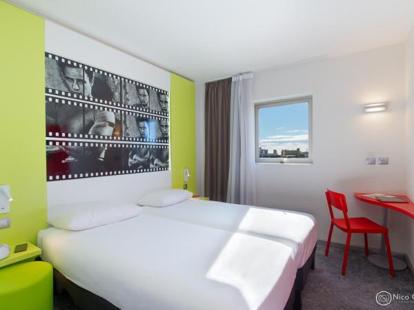 ibis Styles Cannes Le Cannet : photo 7 de la chambre suite familiale standard avec 2 chambres communicantes