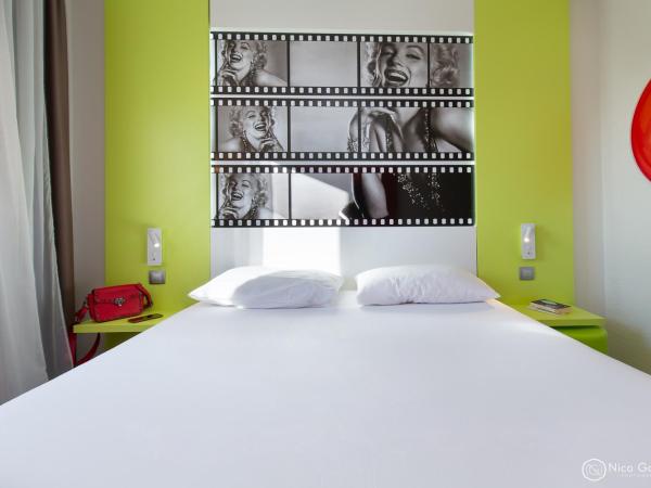 ibis Styles Cannes Le Cannet : photo 9 de la chambre suite familiale standard avec 2 chambres communicantes