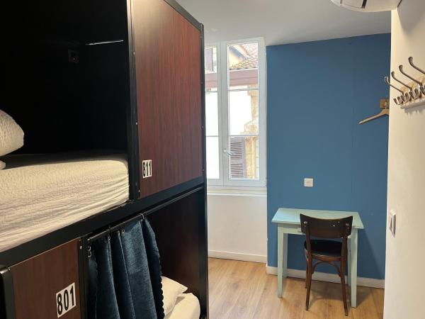 Hostel 20 Bayonne : photo 5 de la chambre lit superposé dans dortoir pour femmes 