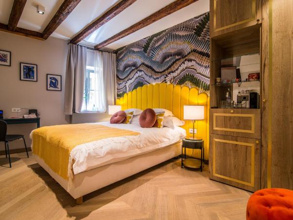 The Melegran : photo 5 de la chambre deluxe double room with external access