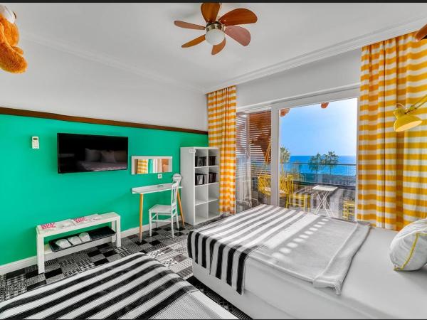 Anjeliq Downtown Boutique Hotel : photo 4 de la chambre chambre double deluxe - vue sur mer