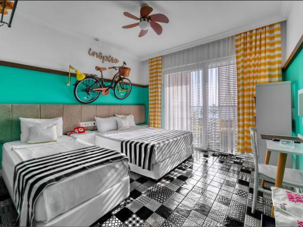 Anjeliq Downtown Boutique Hotel : photo 3 de la chambre chambre double deluxe - vue sur mer