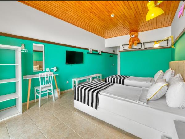 Anjeliq Downtown Boutique Hotel : photo 3 de la chambre chambre double standard - vue latérale sur mer