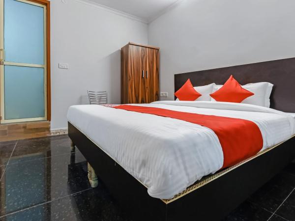 Flagship Satguru Residency Dwarka : photo 2 de la chambre chambre double standard