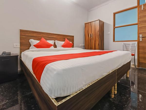 Flagship Satguru Residency Dwarka : photo 3 de la chambre chambre double standard