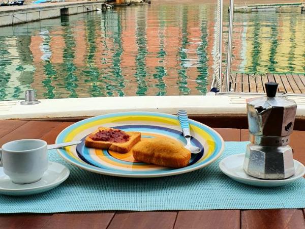 Salerno Yacht : photo 2 de la chambre mobile home