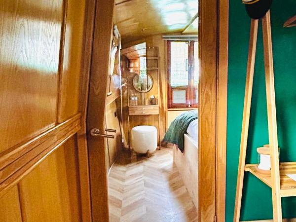 The Four Sisters Boatels - Houseboats : photo 7 de la chambre appartement avec terrasse