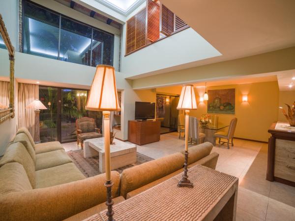 Wyndham Garden Guadalajara Expo Plaza del Sol : photo 3 de la chambre suite lit king-size avec canapé-lit - non-fumeurs