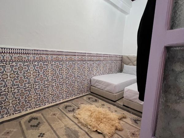 Dar mi Yamna : photo 5 de la chambre chambre lits jumeaux avec salle de bains privative séparée