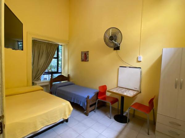 Mitre Suites : photo 4 de la chambre chambre triple