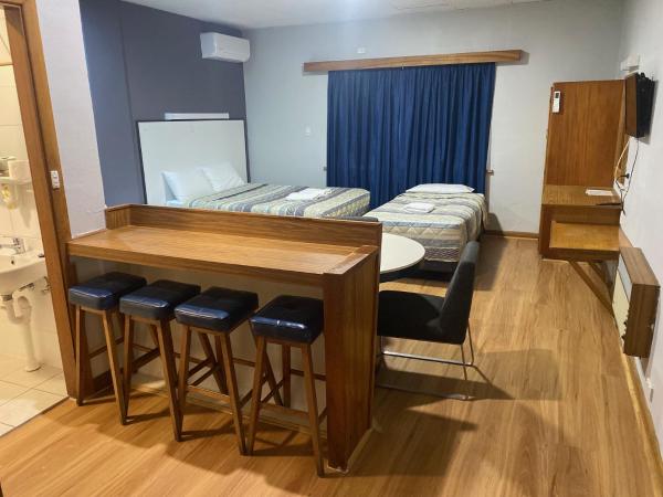 Tollgate Motel : photo 4 de la chambre chambre familiale deluxe