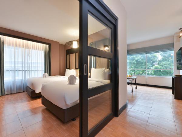 Royal View Resort - Rang Nam : photo 1 de la chambre suite royale avec lits jumeaux