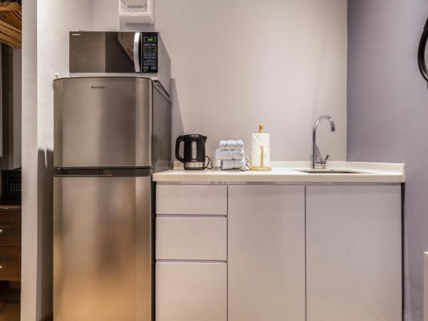 Heritage Collection on Clarke Quay - Mobile App Check-In : photo 2 de la chambre studio (sans fenêtre)