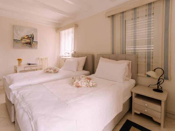 Hotel Abalone : photo 4 de la chambre chambre double ou lits jumeaux - vue sur parc