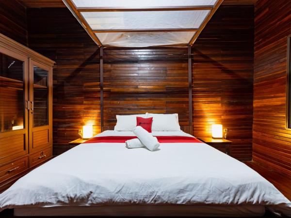 RedDoorz Resort @ Taman Wisata Mangrove : photo 3 de la chambre chambre double