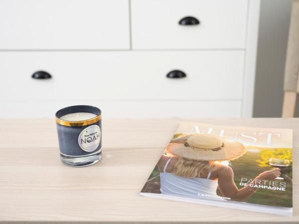 Hotel La Ciotat - A deux pas de l'eau : photo 7 de la chambre appartement 1 chambre - vue sur mer