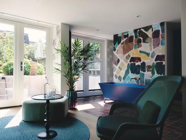 MUZE Hotel Utrecht : photo 4 de la chambre chambre triple avec baignoire