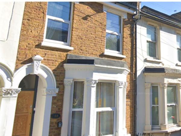 Furley Road London Guest House : photo 4 de la chambre chambre double avec salle de bains privative