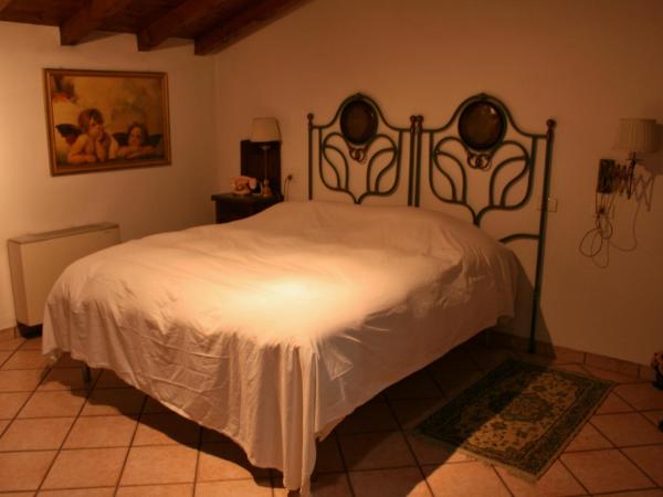 B&B La Bugia di Villa Tanzi : photo 2 de la chambre chambre double